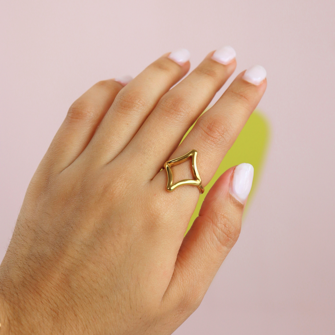 Sortija Línea Exclusiva de Y -  Size 6 a 10 - oro o plata