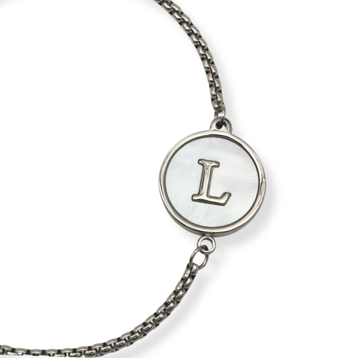 Pulsera con inicial - PLATA y blanco - letras A a Z - ajustable