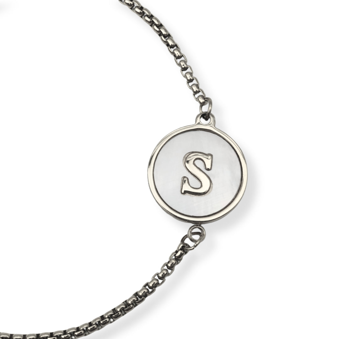 Pulsera con inicial - PLATA y blanco - letras A a Z - ajustable