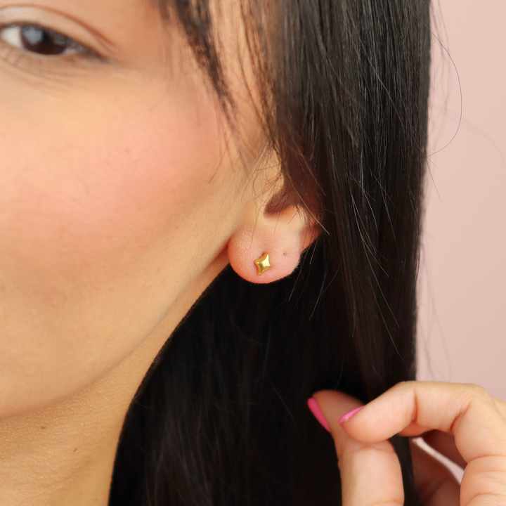 Aretes Línea Exclusiva de Y - Studs (dormilonas) - oro o plata